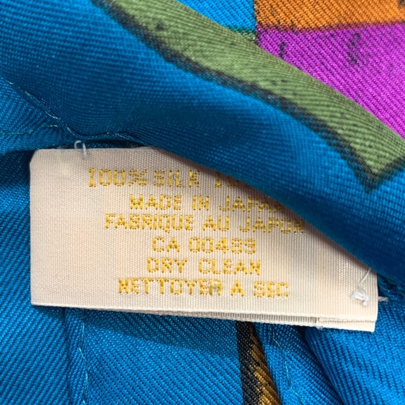 ELAINE GOLD 100% silk scarf.  Collection XIIX. - Picture 6 of 7